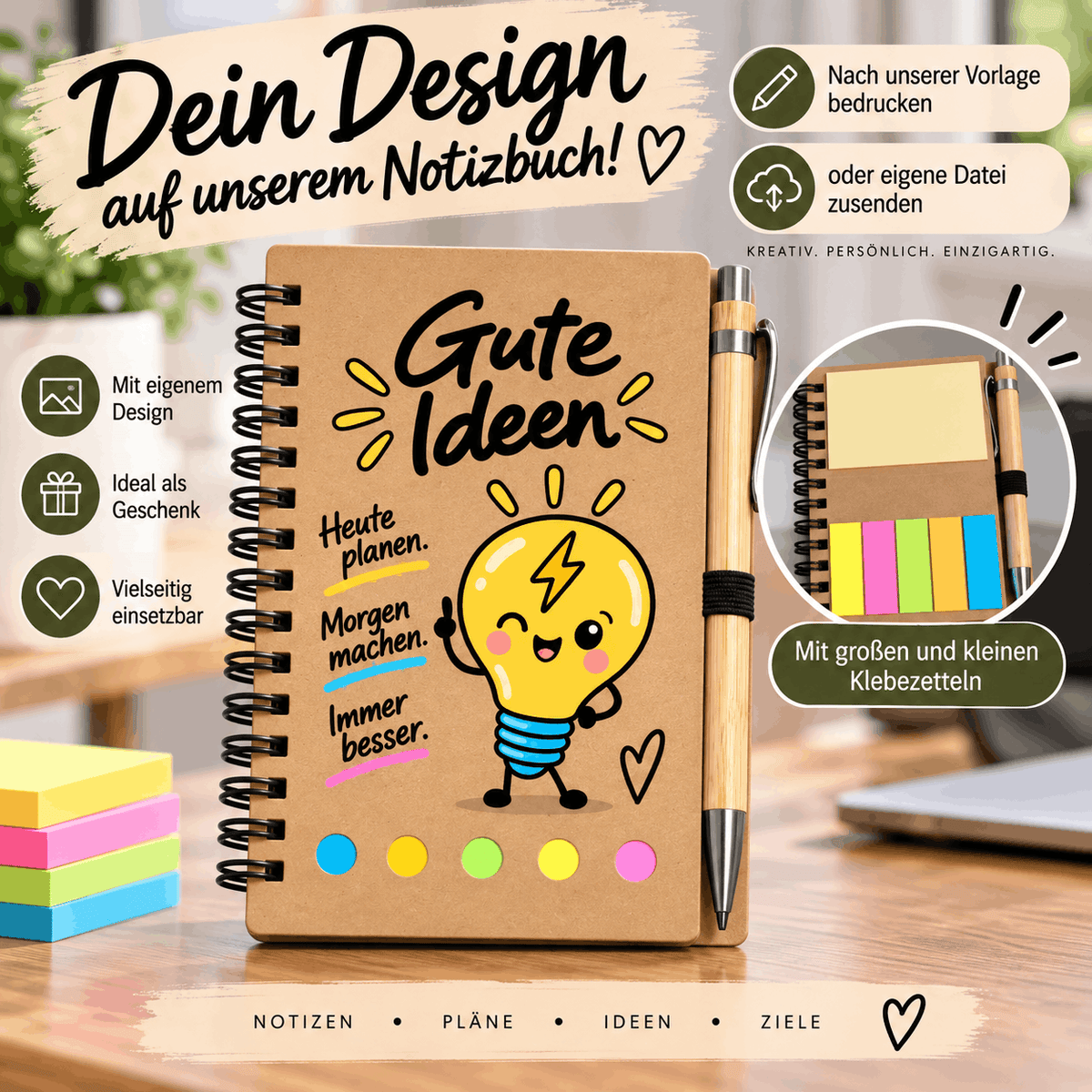 Kleines Kraftpapier Notizbuch mit Motiv ‚Kurz notiert – Kopf sortiert‘, Checklisten-Design, Klebezetteln und Bambus Kugelschreiber.