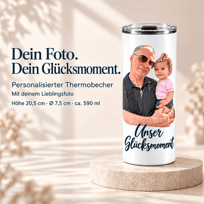 Beispiel eines personalisierten Thermobechers mit einem Foto von einem Mann und einem Kind sowie Wunschtext