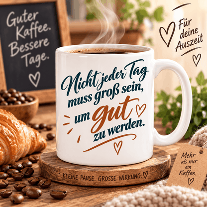 Auswahl verschiedener lustiger Motive für bedruckte weiße Kaffeebecher mit Kaffee Sprüchen
