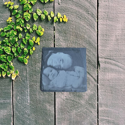 Schieferuntersetzer mit ihrem Foto graviert - 